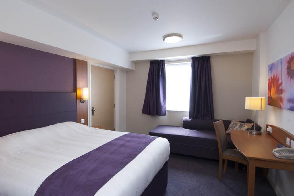 Premier Inn Glasgow City Centre - Argyle Street Exterior foto